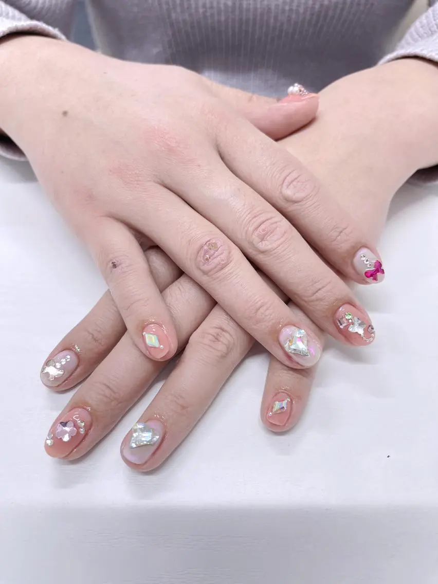 ネイル ストーンネイル nail salon AIのネイルデザイン