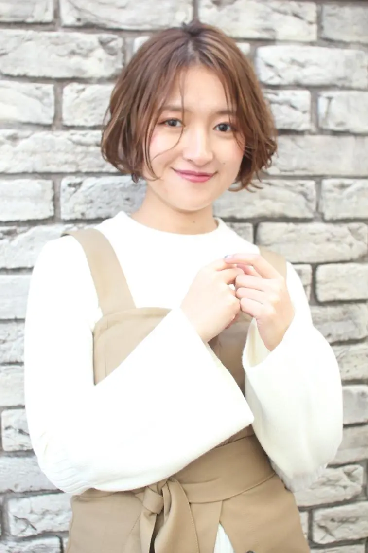ショート カラー 羽田 ひろむのヘアスタイル