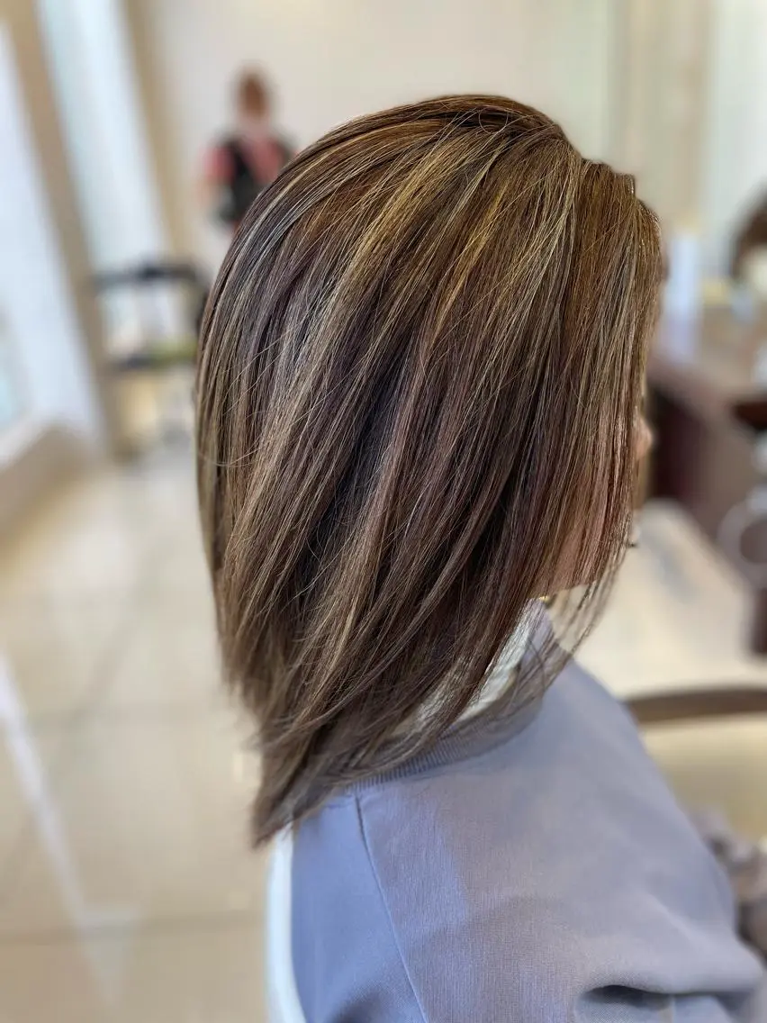 カラー ハイライトカラー 絹川 琴美のヘアスタイル