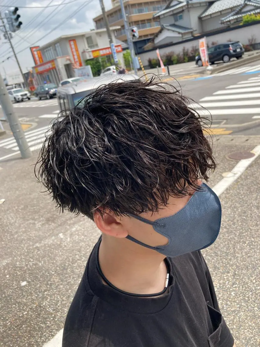 ミディアム パーマ メンズ 波巻きパーマ パーマが得意な【最高 悠斗】のヘアスタイル