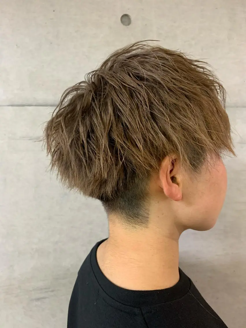 ショート カラー メンズ カット ヘアカラー 西岡 優太のヘアスタイル