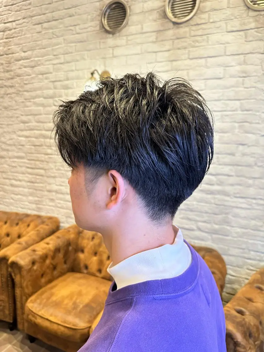 ショート ヘアアレンジ メンズ ツーブロック 刈り上げ レイヤーカット 🫧RYOグレージュ /透け感カラー🫧のヘアスタイル