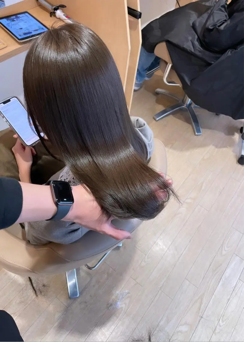 セミロング カラー 《髪質改善✖️オリー ブ🧸》小嶋拓也のヘアスタイル