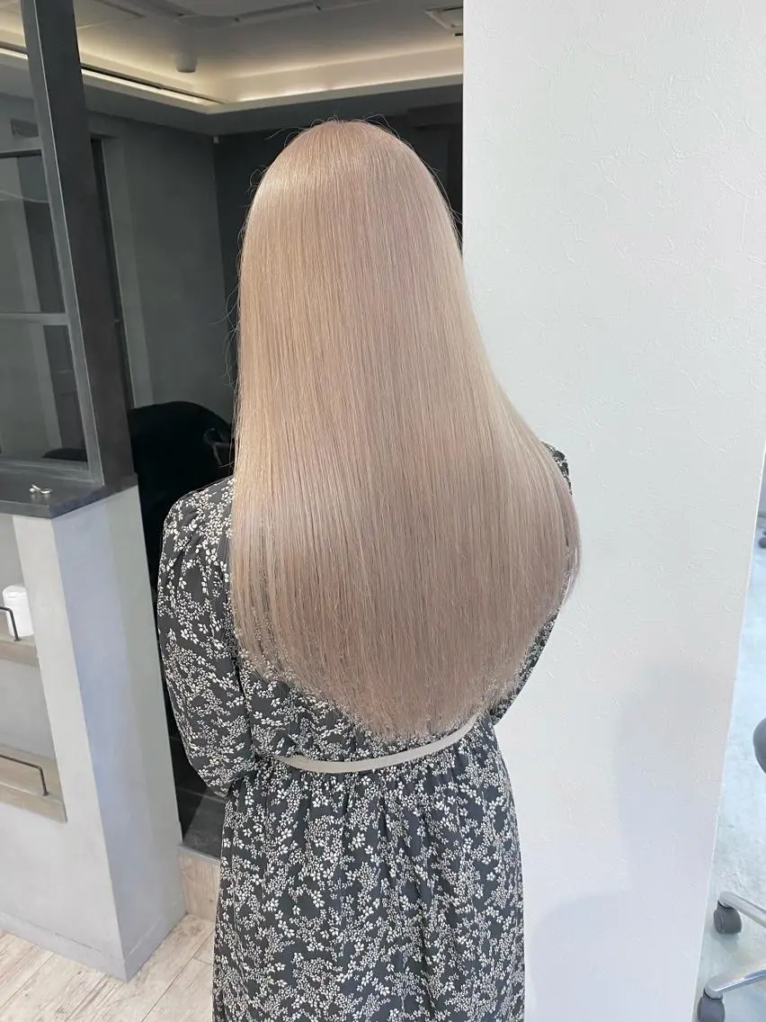 ロング ヘアカラー ハイトーン特化サロン 🍑momo🍑のヘアスタイル