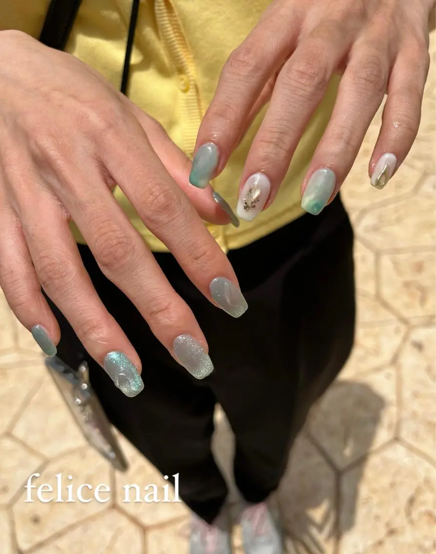 ネイル ジェルネイル 氷ネイル・うるうるネイル マグネットネイル ニュアンスネイル オフィスネイル felice nailのネイルデザイン