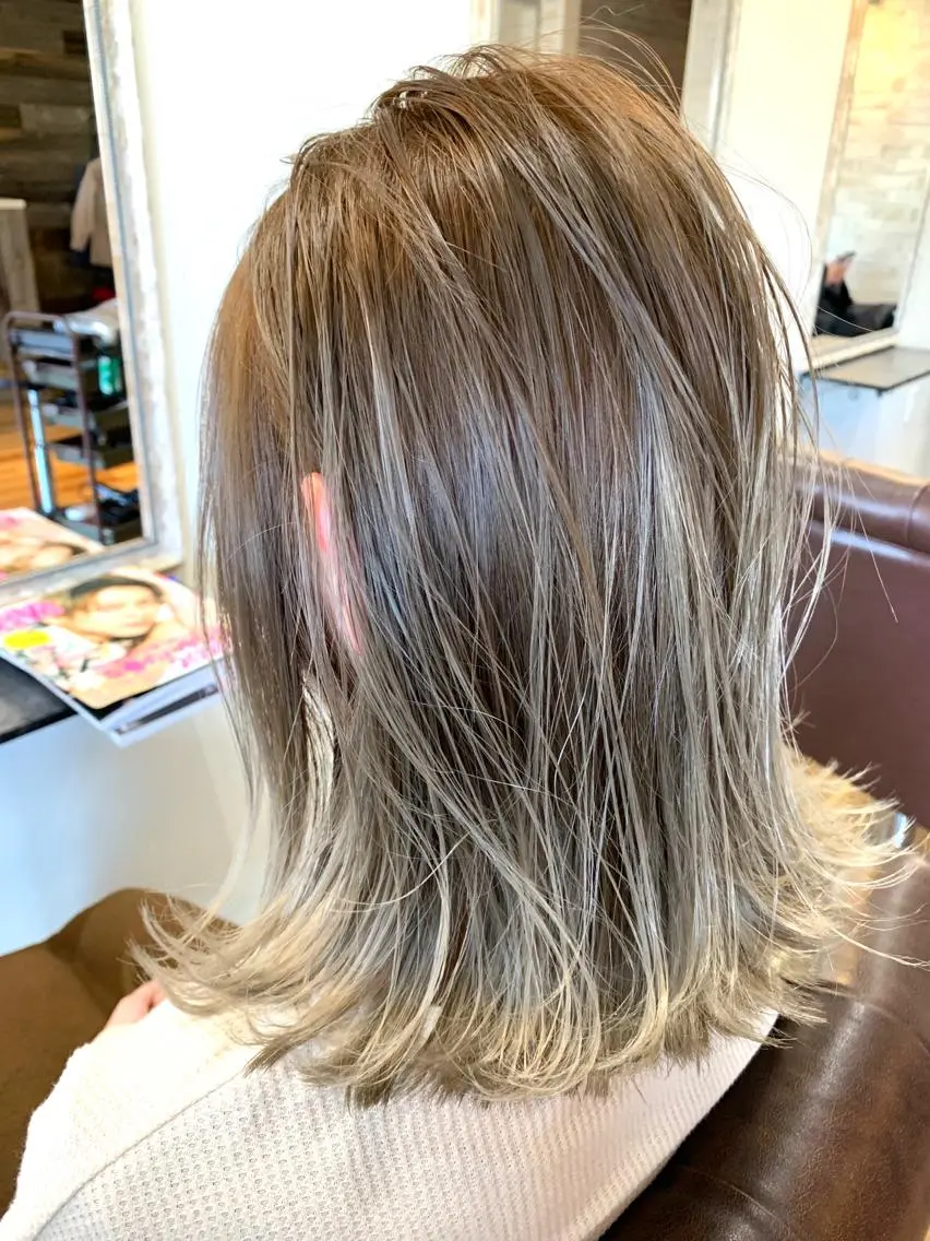 セミロング カラー GLITTER笠原店 グリッターカサハラのヘアスタイル