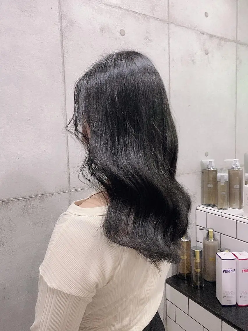 ロング ヘアカラー ヘアセット newi赤羽 HINATAのヘアスタイル
