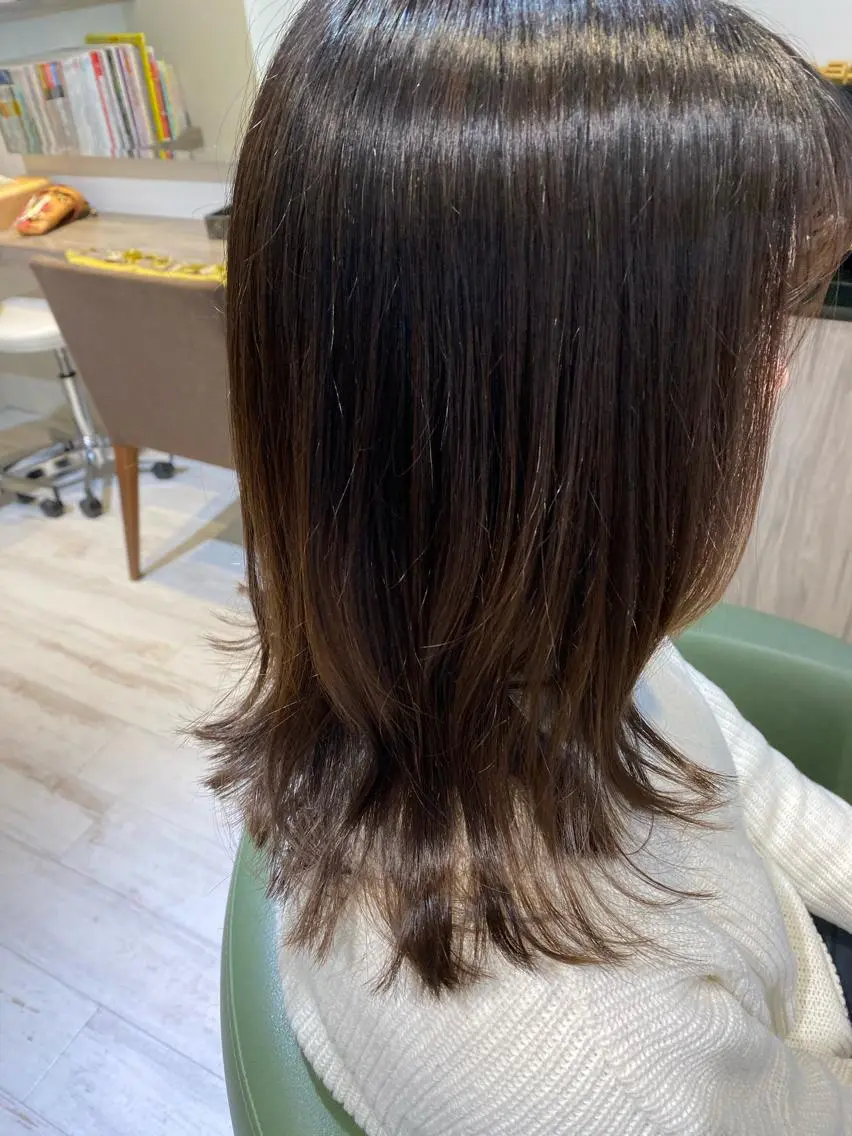 セミロング 中尾 綺のヘアスタイル