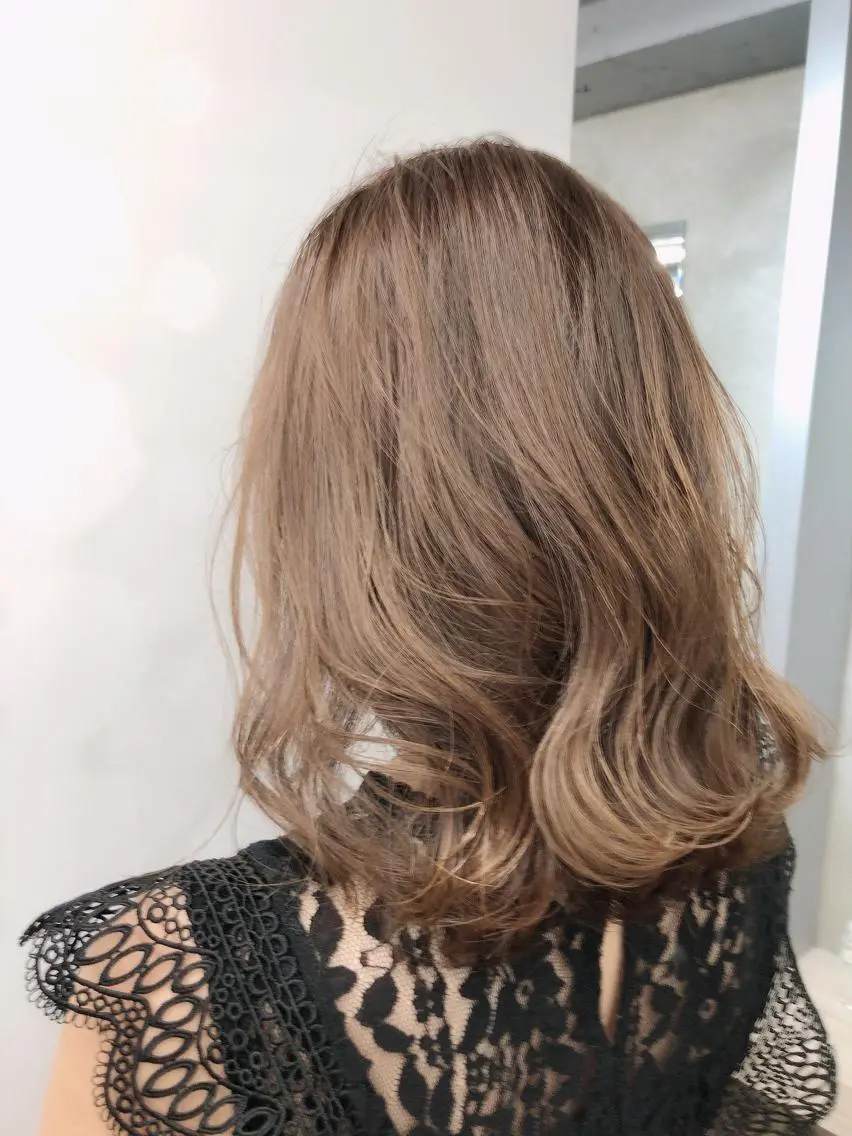 ミディアム カット ヘアカラー トリートメント 似合わせ×レイヤー× 髪質改善×t.yのヘアスタイル