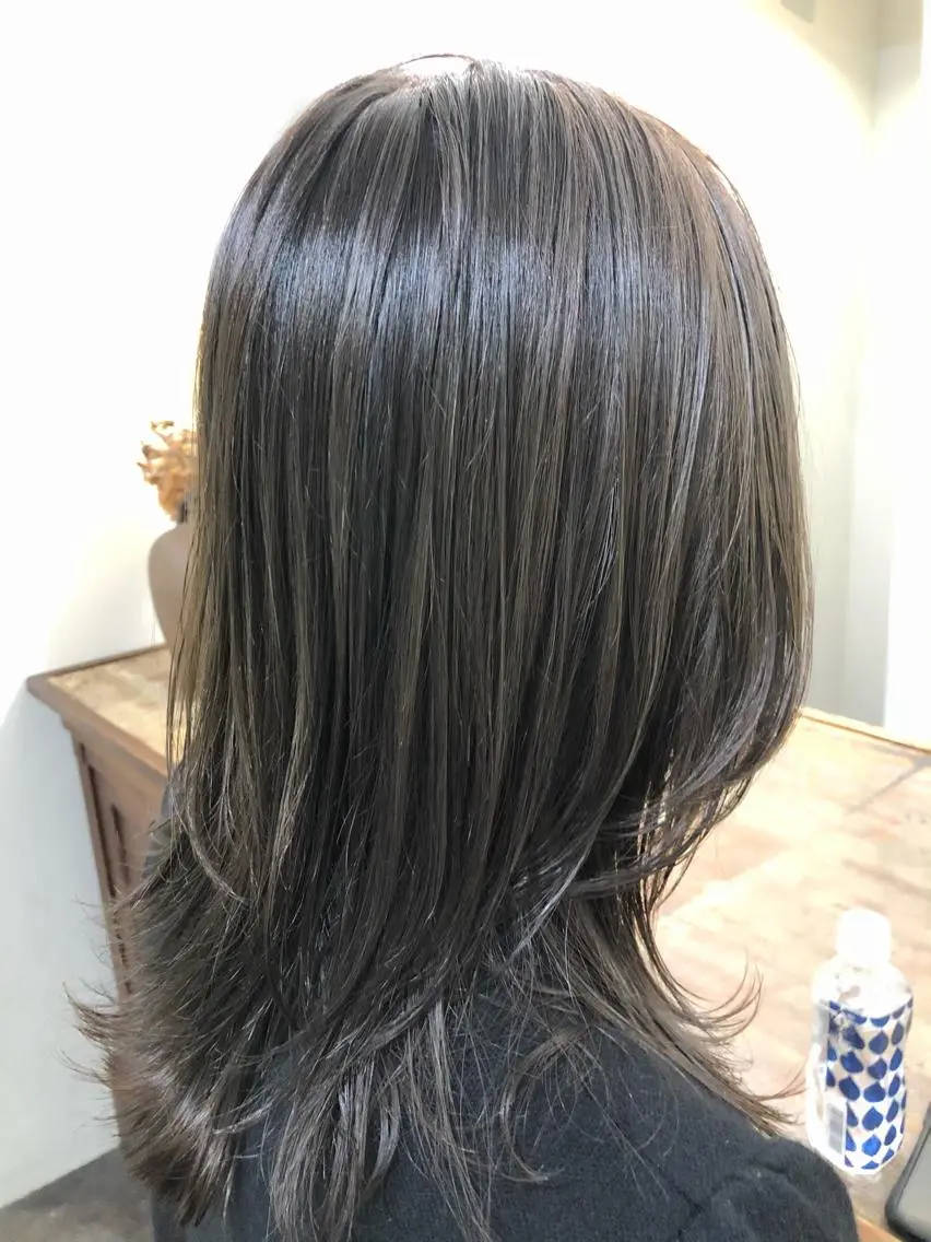 ミディアム カラー グレージュ ハイライトカラー ハイライト カット ヘアカラー 千葉 郁也のヘアスタイル