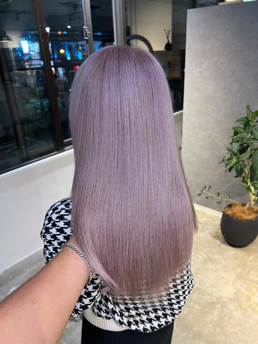 セミロング ヘアカラー 心斎橋/海外レイヤー 募集中三好玲奈のヘアスタイル