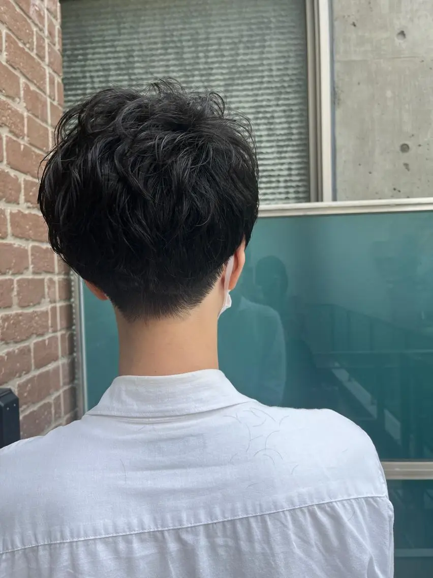 ショート カラー パーマ メンズ メンズパーマ ブラウンカラー ケアカラー 透明感カラー ピンクカラー 久木原 ゆりのヘアスタイル