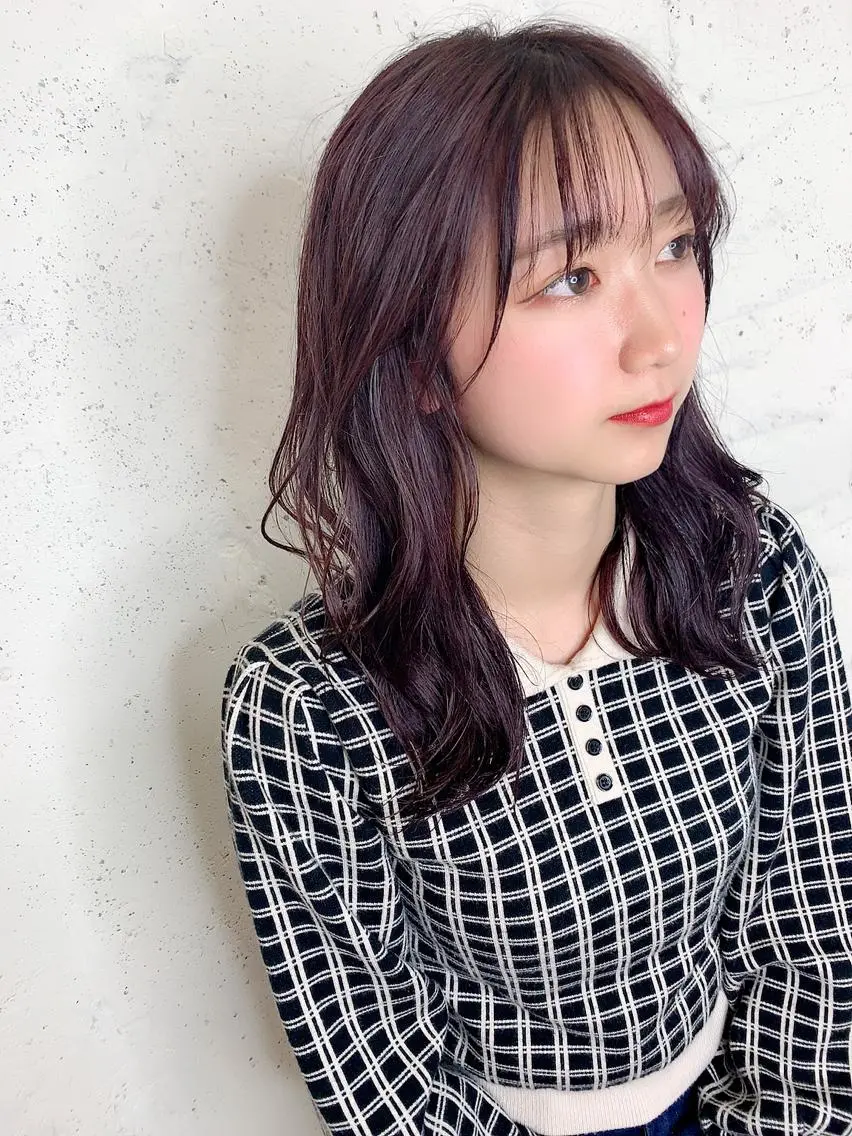 ミディアム カラー 透明感ハイトーン🦄 キラ🌈のヘアスタイル