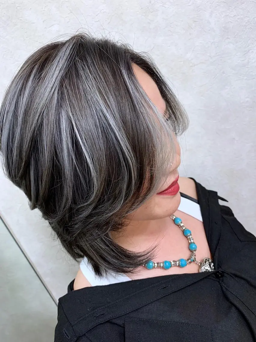 ミディアム 穐田 司樹のヘアスタイル