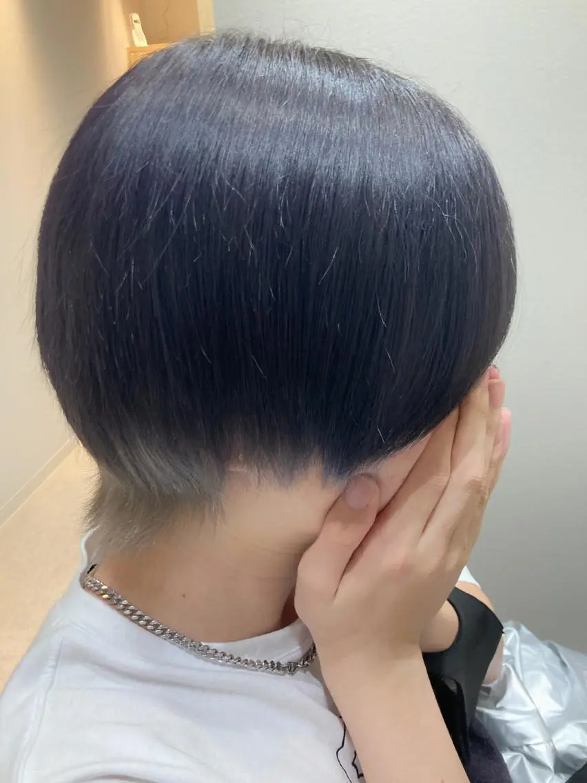 ショート カラー メンズ マッシュウルフ マッシュ メンズウルフカット パープルカラー ウルフカット ヘアカラー トリートメント ミルクティー職人× HIROSEのヘアスタイル