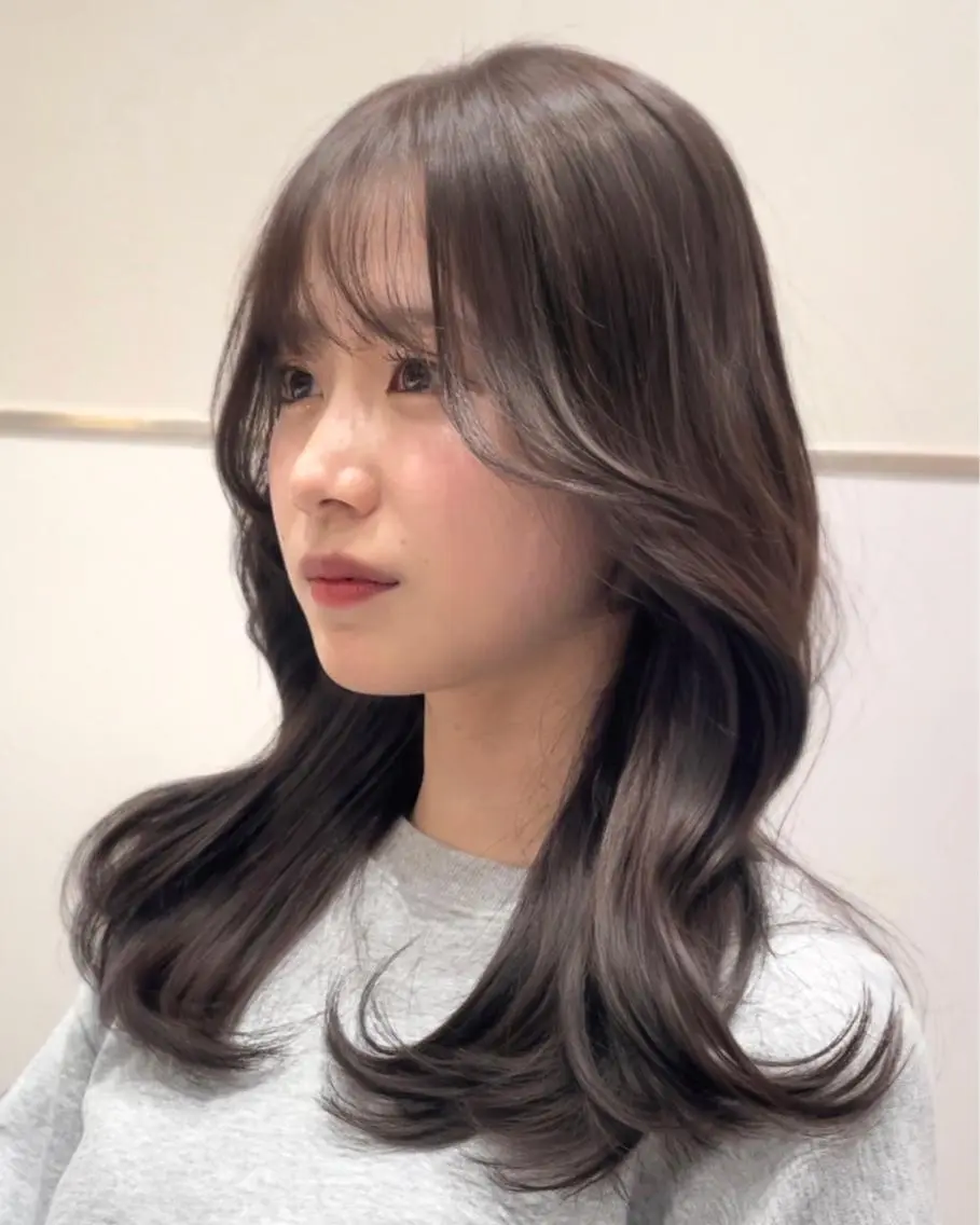 セミロング カラー ヘアアレンジ 🤎小顔レイヤー /ベージュ🤎友香のヘアスタイル