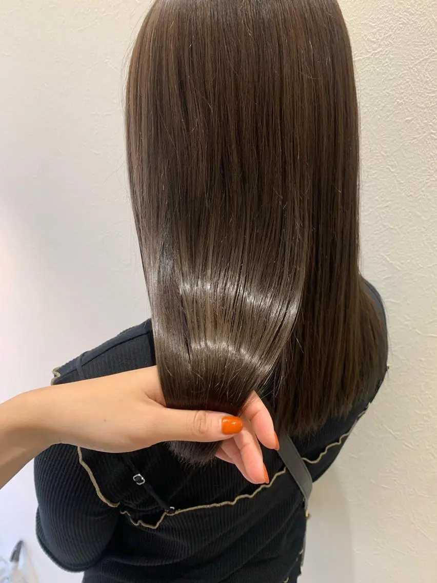 セミロング カラー グレージュ カット ヘアカラー hubhair レイヤー/透明感のヘアスタイル