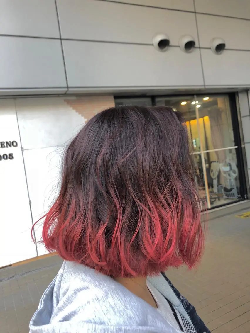 ミディアム カラー グラデーションカラー レッドカラー カット ヘアカラー トリートメント SHAFT Ieiriのヘアスタイル