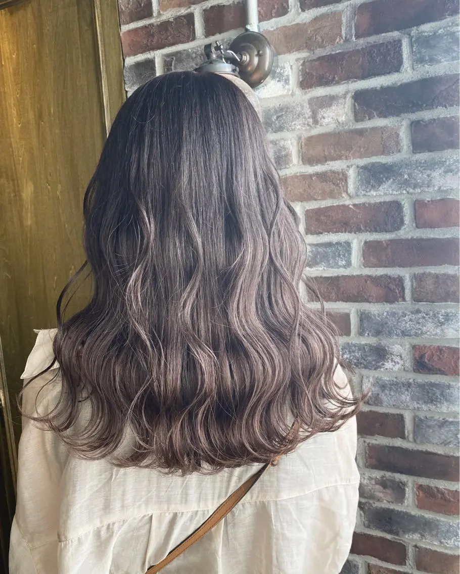 ロング カラー グレージュ ミルクティーグレージュ 🌿ガクト 🌿艶髪透明感のヘアスタイル