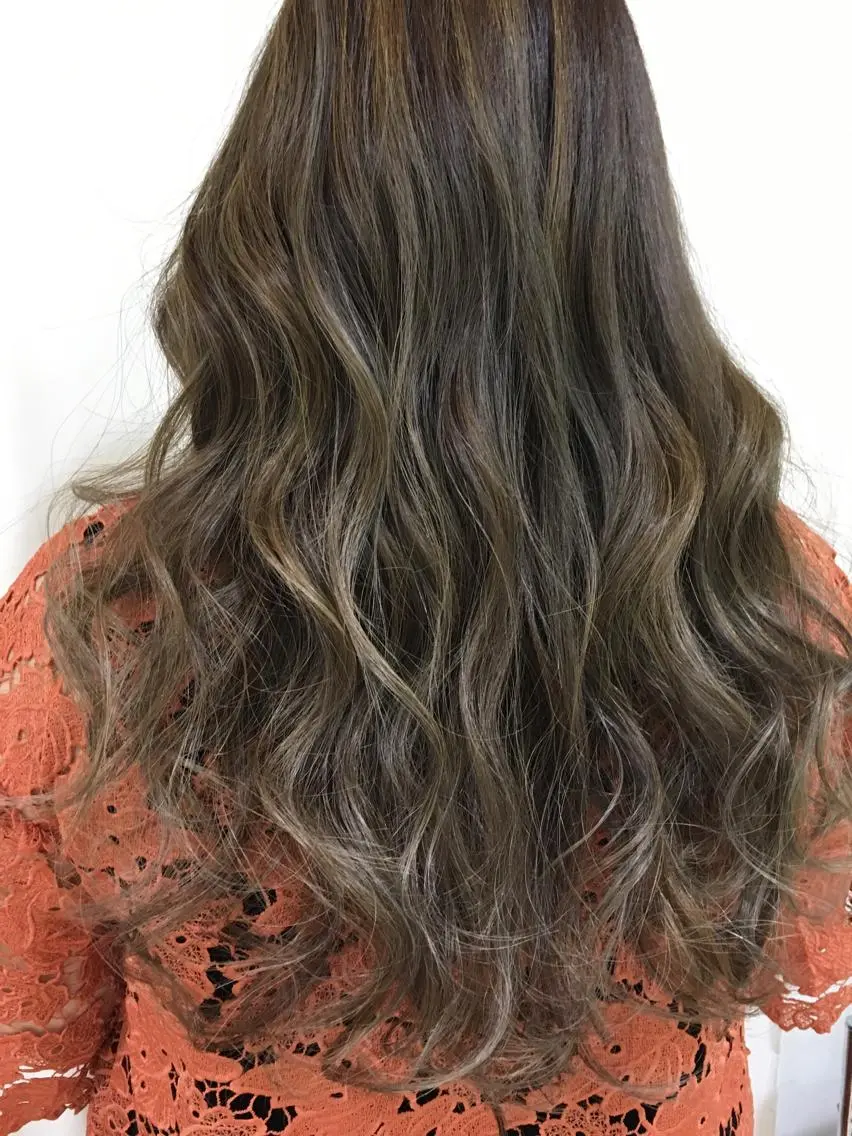 セミロング カラー ヘアアレンジ アッシュ メッシュ きむえり/髪質改善 /うねり広がり改善のヘアスタイル