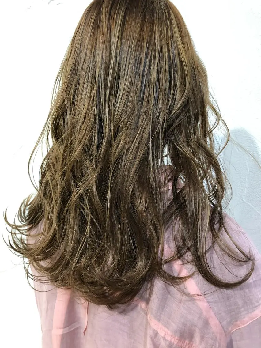 ロング カラー マルヤマ リナの眉毛・アイブロウイメージ