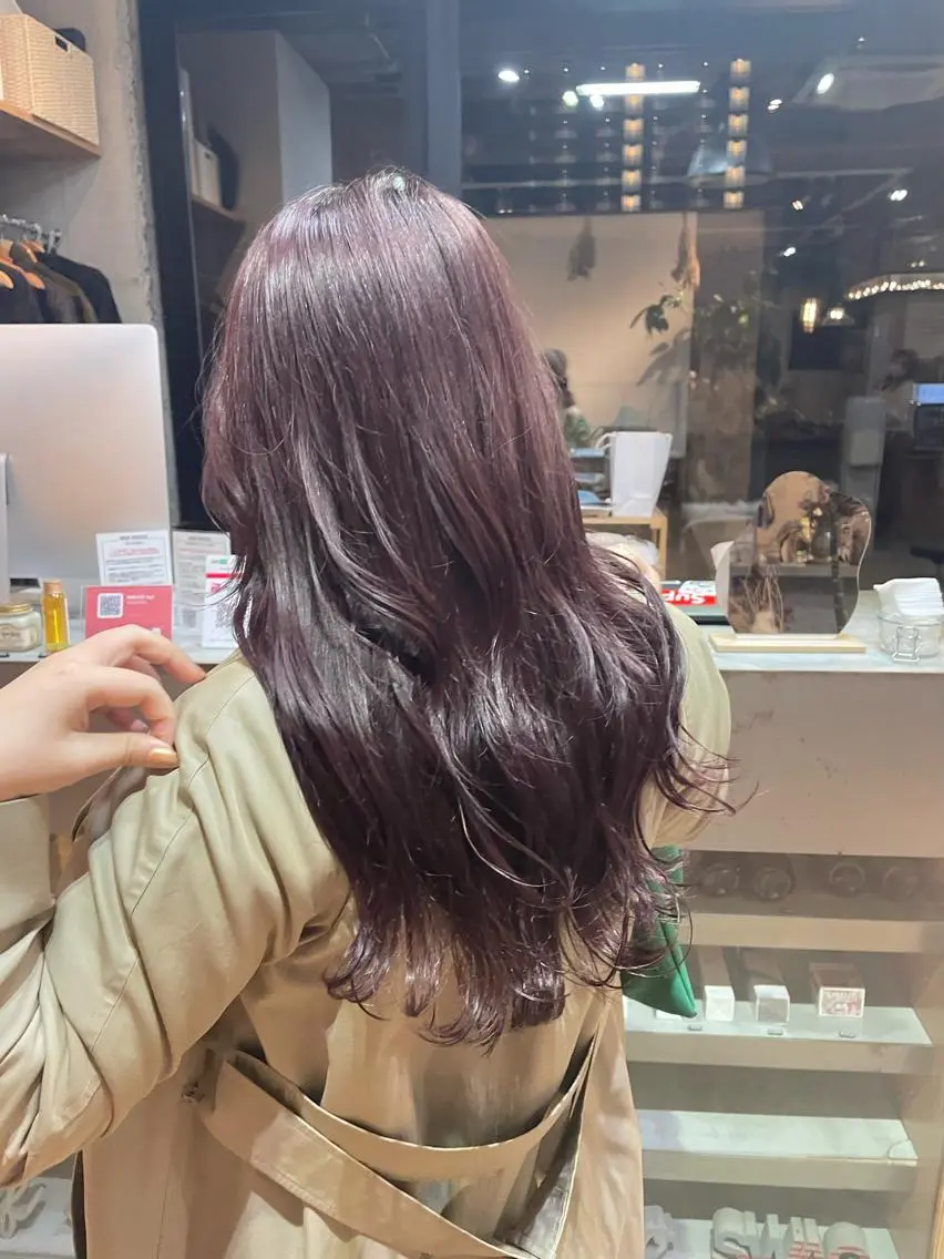 セミロング カラー ブラウンカラー オリーブカラー オレンジ ピンクカラー ピンクブラウン ヘアカラー トリートメント MAUVE MIYUのヘアスタイル