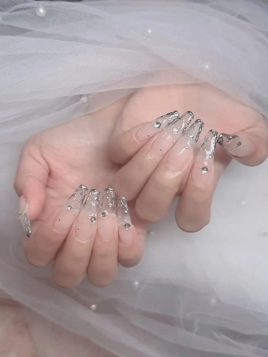 ネイル チークネイル フレンチネイル キラキラネイル 韓国ネイル マグネットネイル ハンドネイル Hbaby nailのネイルデザイン