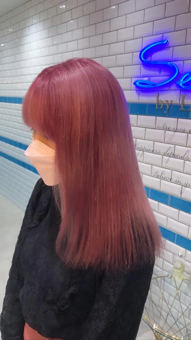 セミロング カラー ブリーチ ピンクカラー 新宿/韓国レイヤー 髪質改善カラー/角所のヘアスタイル