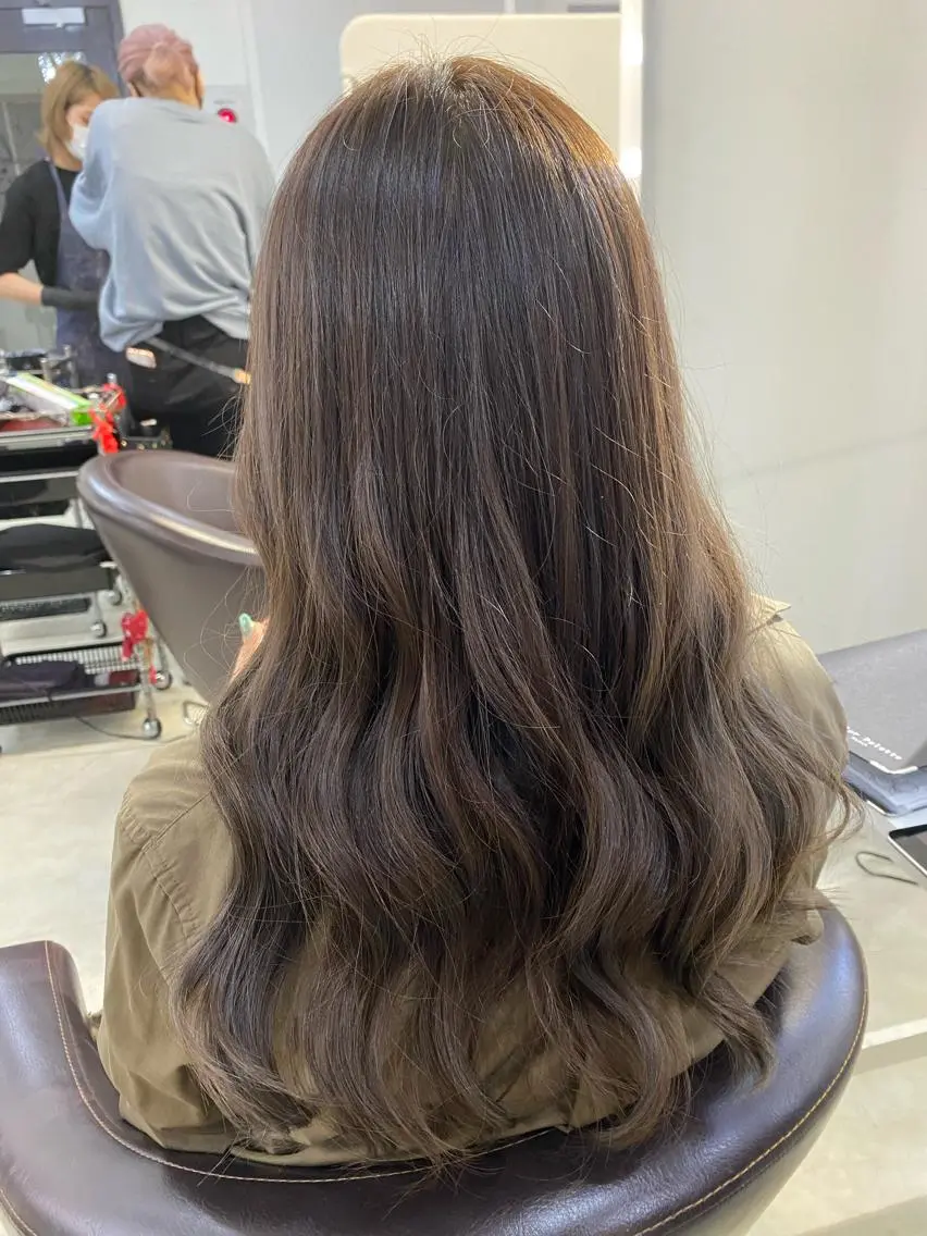カラー アッシュ アッシュグレー アッシュグレージュ バレイヤージュ ミストバング 🫧似合わせデザイン 🫧MIKU🪼のヘアスタイル