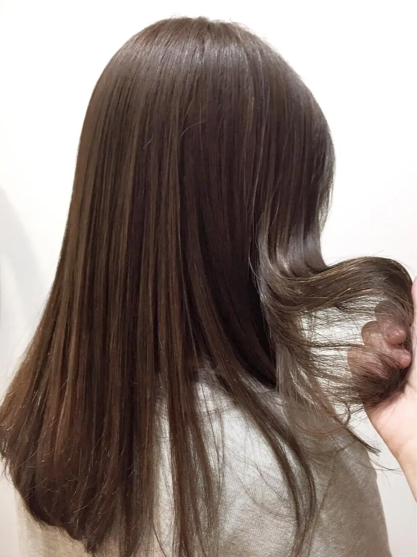ロング カラー ブリーチ グレージュ ラベンダーカラー ラベンダーグレージュ ラベンダーグレー 海外風レイヤーカット 👑店長 平松 由のヘアスタイル