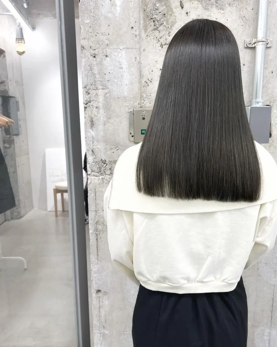 セミロング カラー パーマ ヘアアレンジ セミロングパーマ アディクシーカラー ベージュカラー ブリーチ ケアカラー カット トリートメント ヘアケア特化型サロン newi 梅田のヘアスタイル