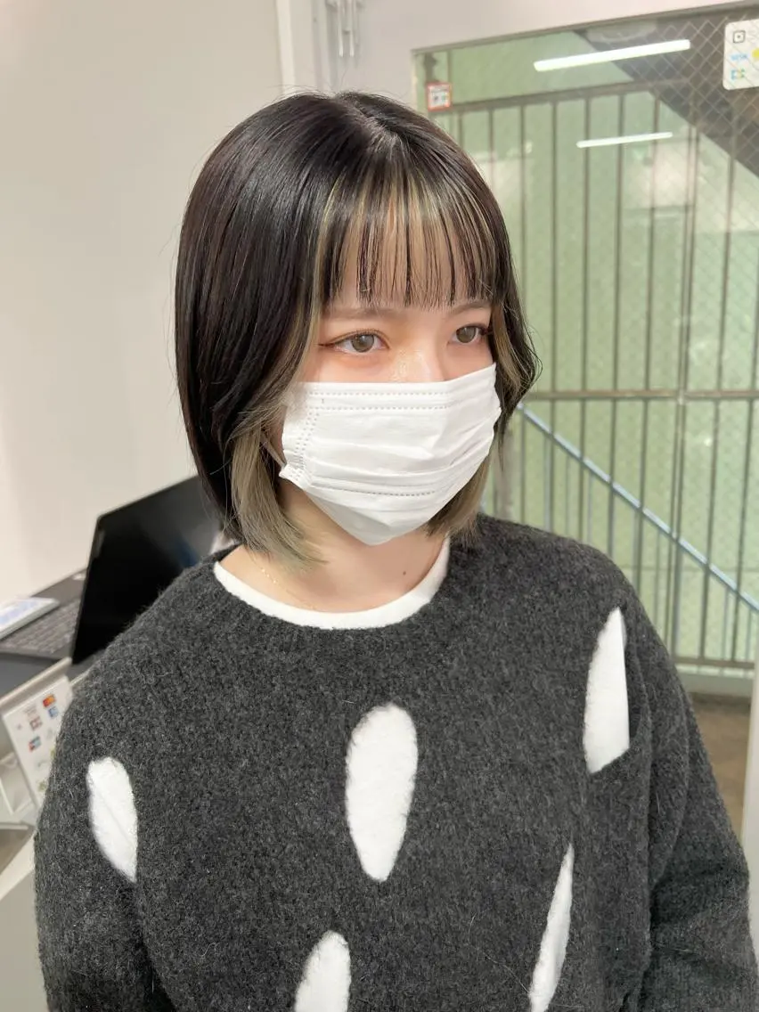 ショート カラー ミストバング  フェイスフレーミング nailist mana𖤐´-のネイルデザイン