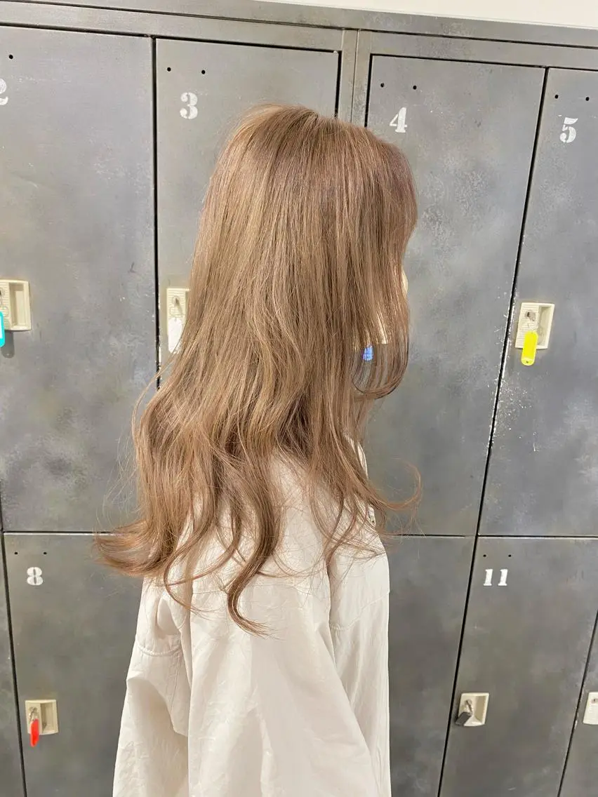 セミロング ショートヘアとカラー の専門家/もりしーのヘアスタイル