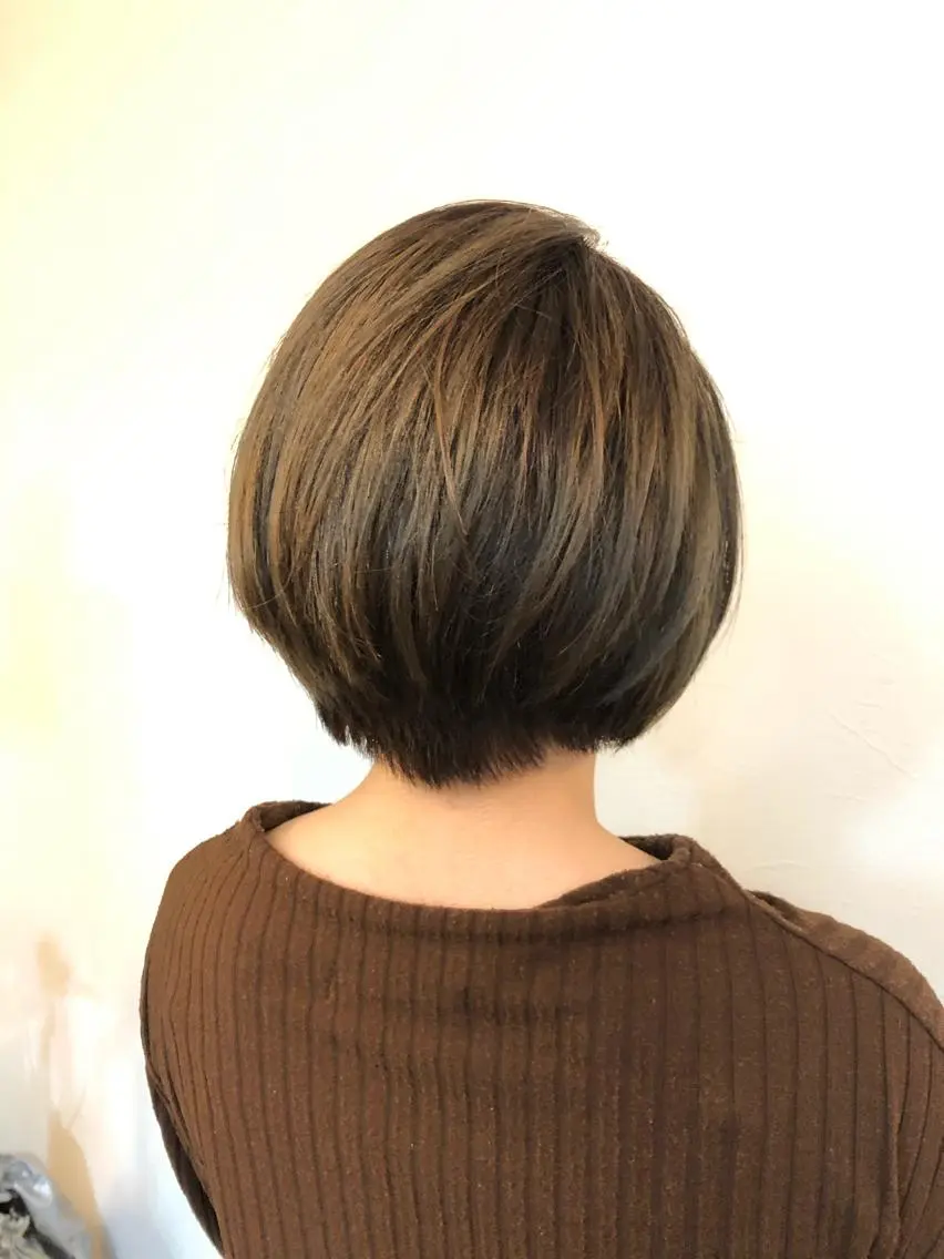 ショート 小顔カット カット ヘアカラー 色タイプ診断 ❤️Umi❤️のヘアスタイル
