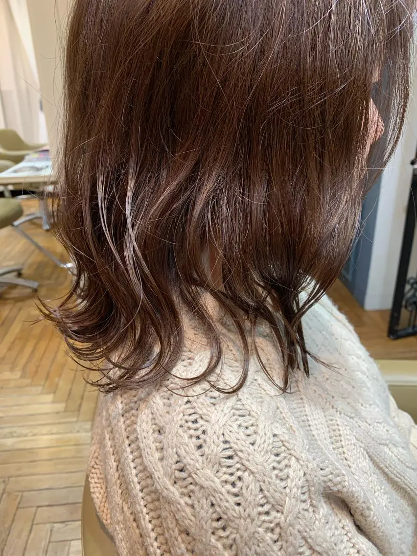 ミディアム カラー アッシュ ベージュカラー 透明感カラー ショートカット🧸 ごとうさなのヘアスタイル