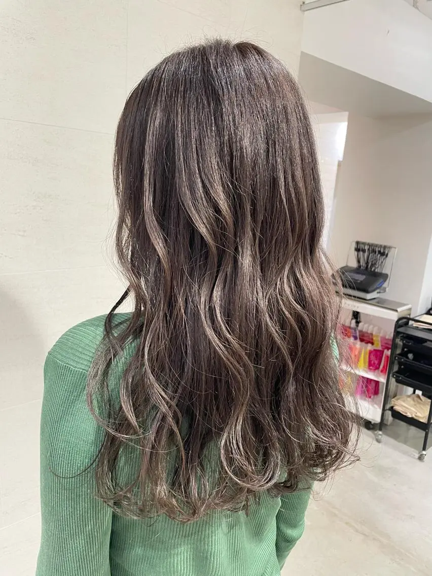 ロング カラー 平澤 萌香のヘアスタイル