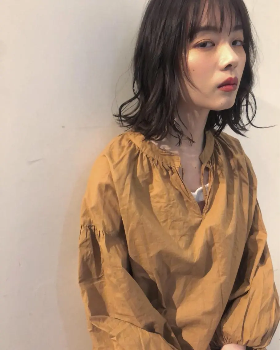 ミディアム カラー 外ハネヘア 山田 勇真のヘアスタイル