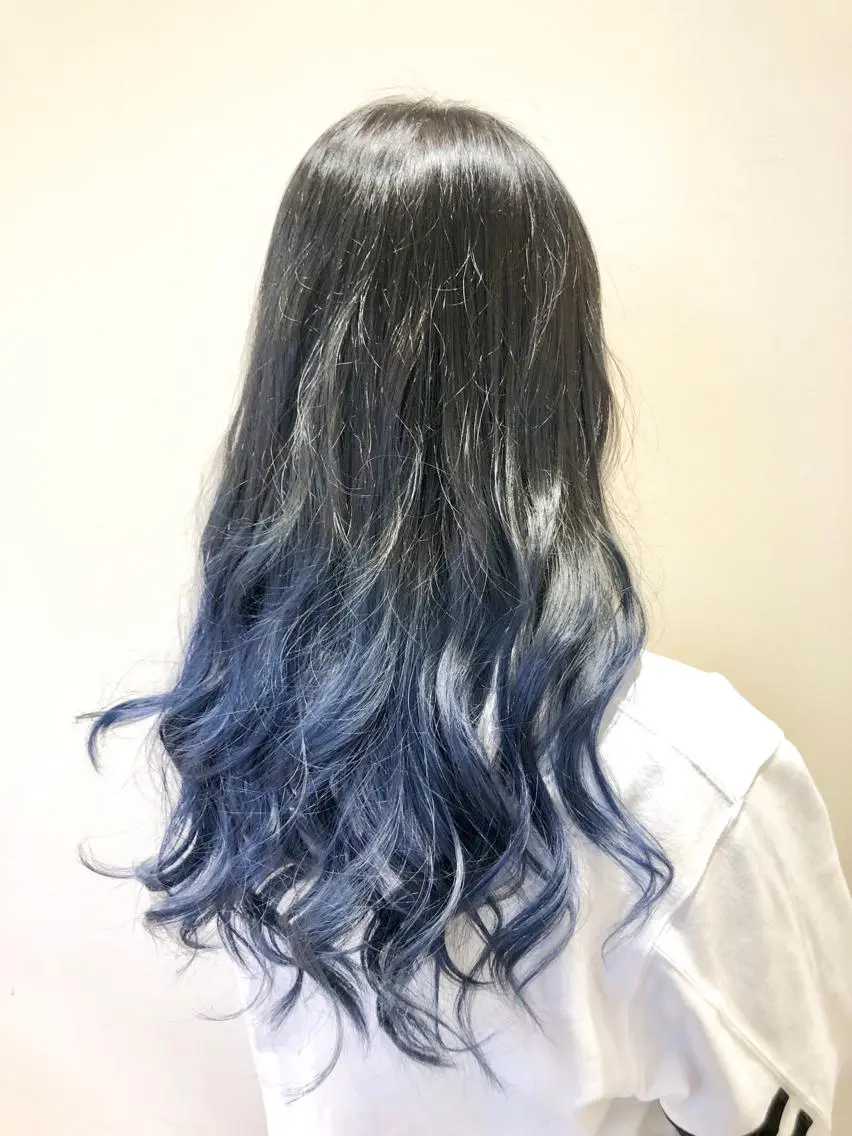 ロング カラー バレイヤージュ ブルーカラー レイヤーカット ハイトーン/ブリーチ ルミエール/新栄/栄のヘアスタイル