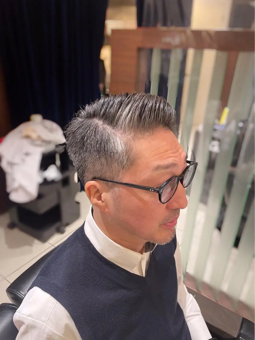 ショート パーマ メンズ フェードカット カット パーマ 岡崎 隆晟のヘアスタイル