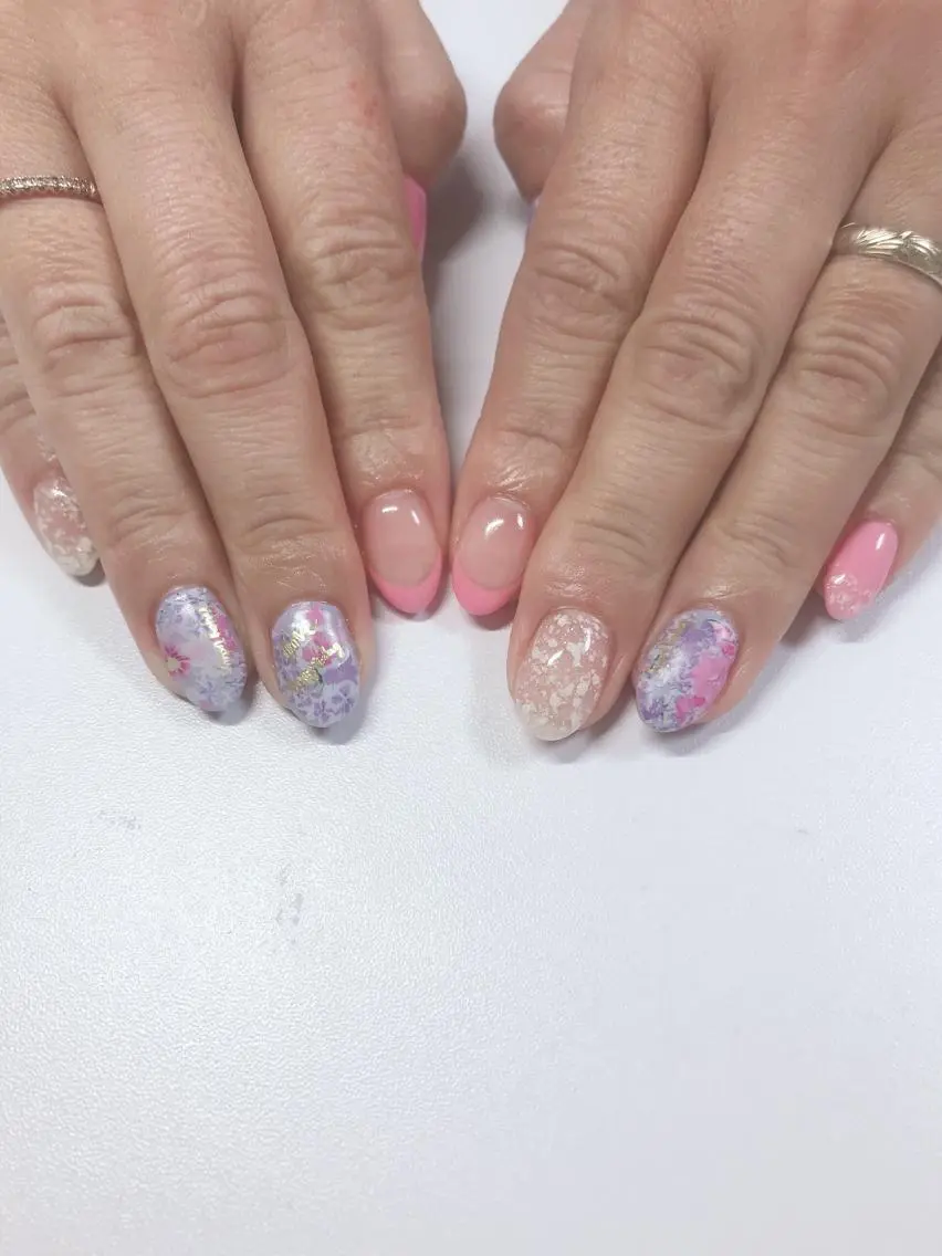ネイル アートネイル 長さ出し フットネイル グリーン ニュアンスネイル Lily Roseスタッフ一同のマツエク・マツパデザイン