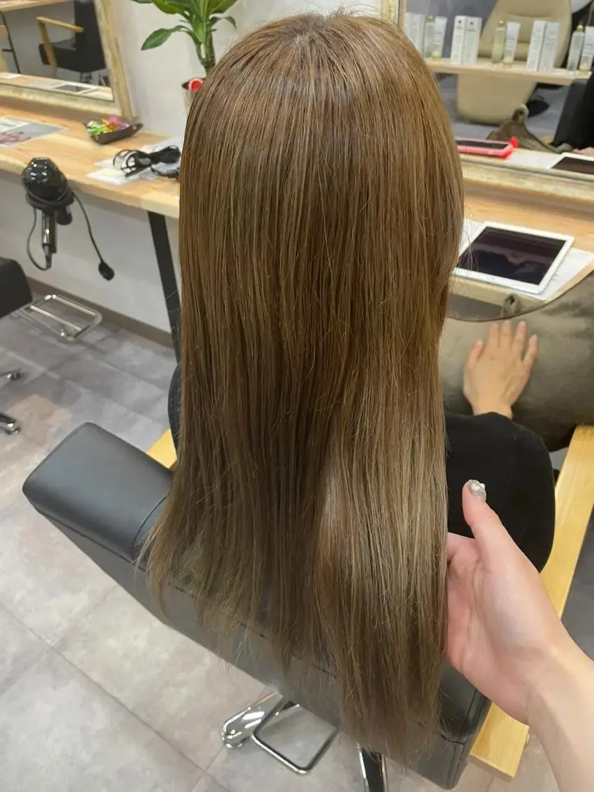 ロング カラー ベージュカラー ショートカット募集中 クワバラのヘアスタイル