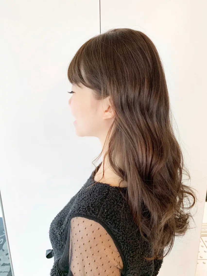 ロング カラー オチ ハナのヘアスタイル