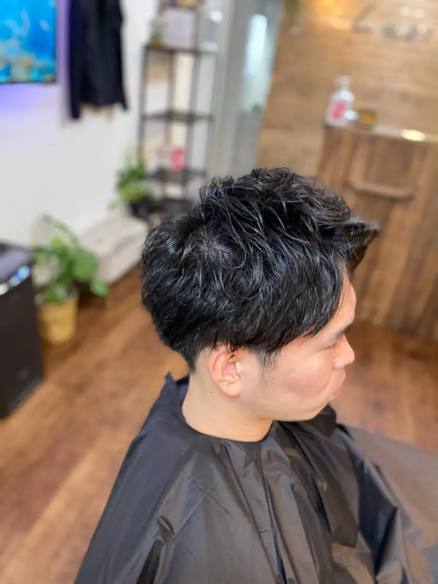 ショート パーマ メンズ メンズパーマ くせ毛 Luzir⭐︎ GEN⭐︎のヘアスタイル