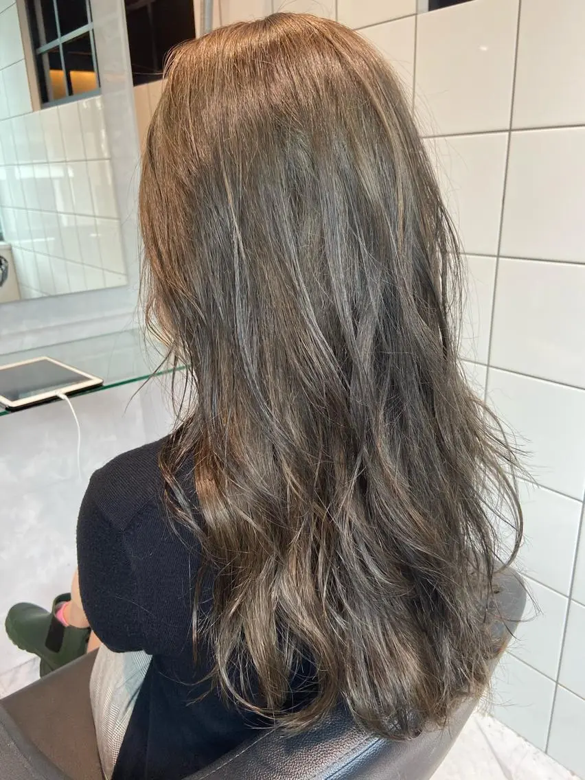 セミロング カラー パーマ ブリーチ グレージュ ブリーチなしカラー 大人かわいい💍🤍 ボブ/ショートボブのヘアスタイル