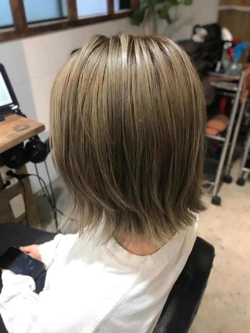 ショート カラー NATSUKA 403号室のヘアスタイル