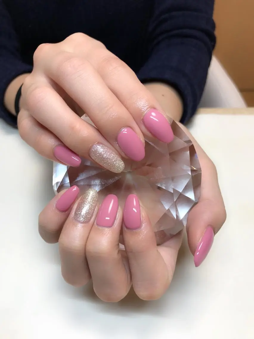 ネイル ラメ(グリッター) ワンカラーネイル ピンク シンプルネイル 春ネイル 'mm  (ミリ) ＭＡＮＡＭＩのネイルデザイン