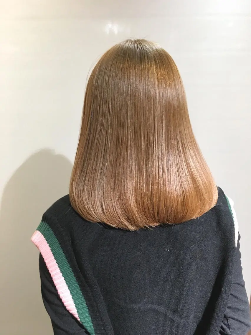 ミディアム カラー ヘアアレンジ ブリーチ 柔らか垢抜けｶﾗｰと ｶｯﾄ🫧ASUKAのヘアスタイル