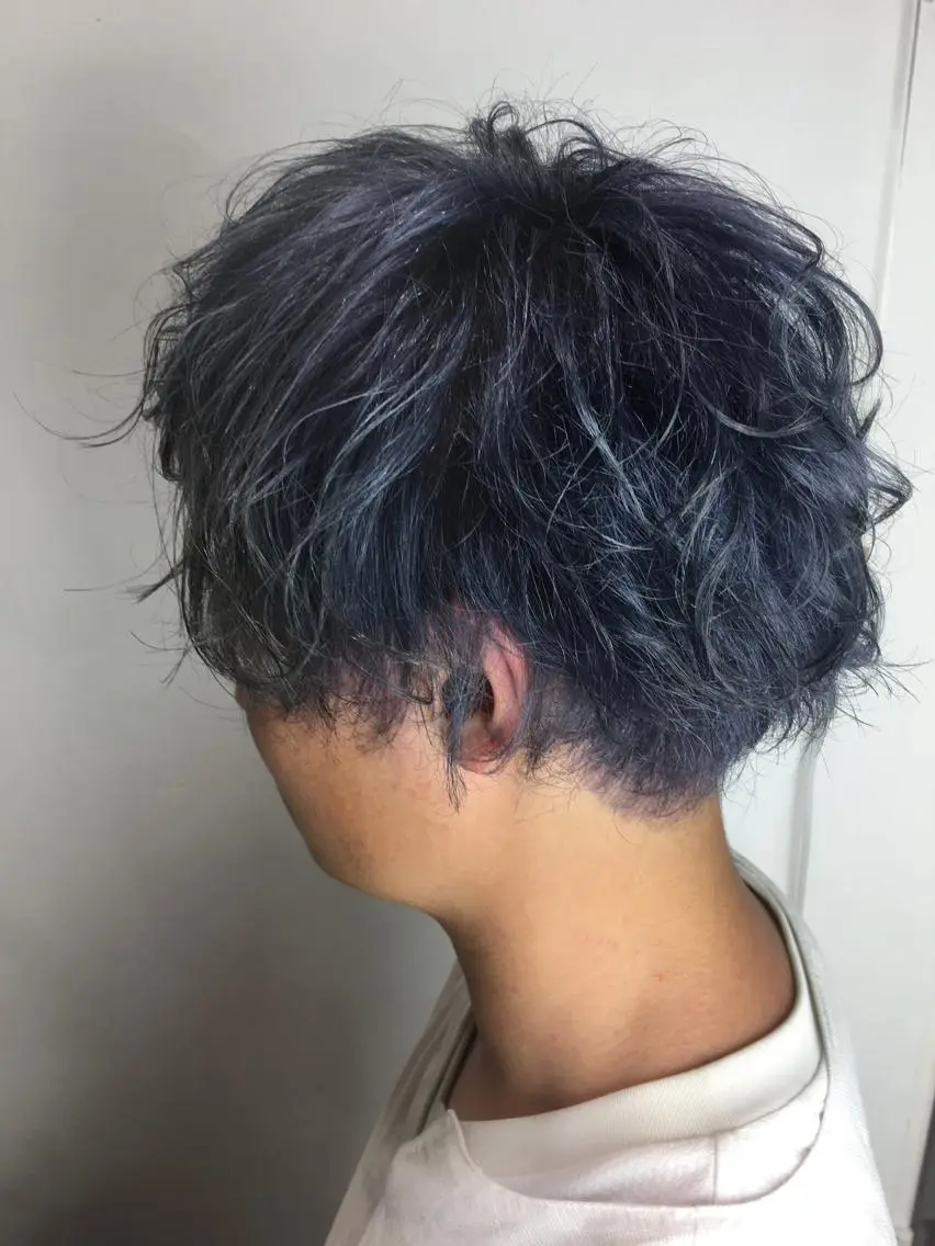 ショート カラー メンズ アッシュ ブルーカラー ブルーアッシュ ダブルカラー 360°キレイな ショートカットのヘアスタイル