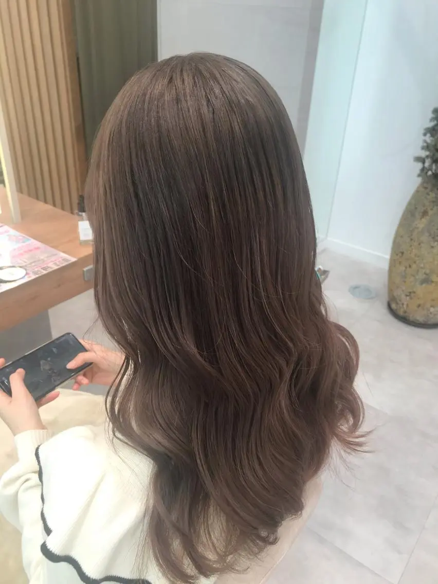セミロング カラー ブリーチ ヘアカラー トリートメント ヘッドスパ 木野田 萌のヘアスタイル