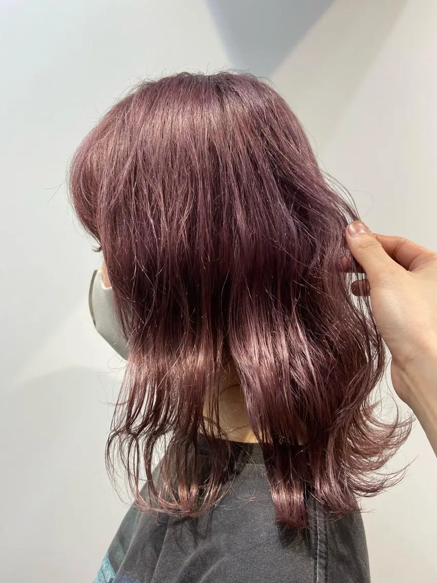 セミロング カラー ヘアアレンジ ブリーチ ピンクカラー 髪質改善 永田零亜のヘアスタイル